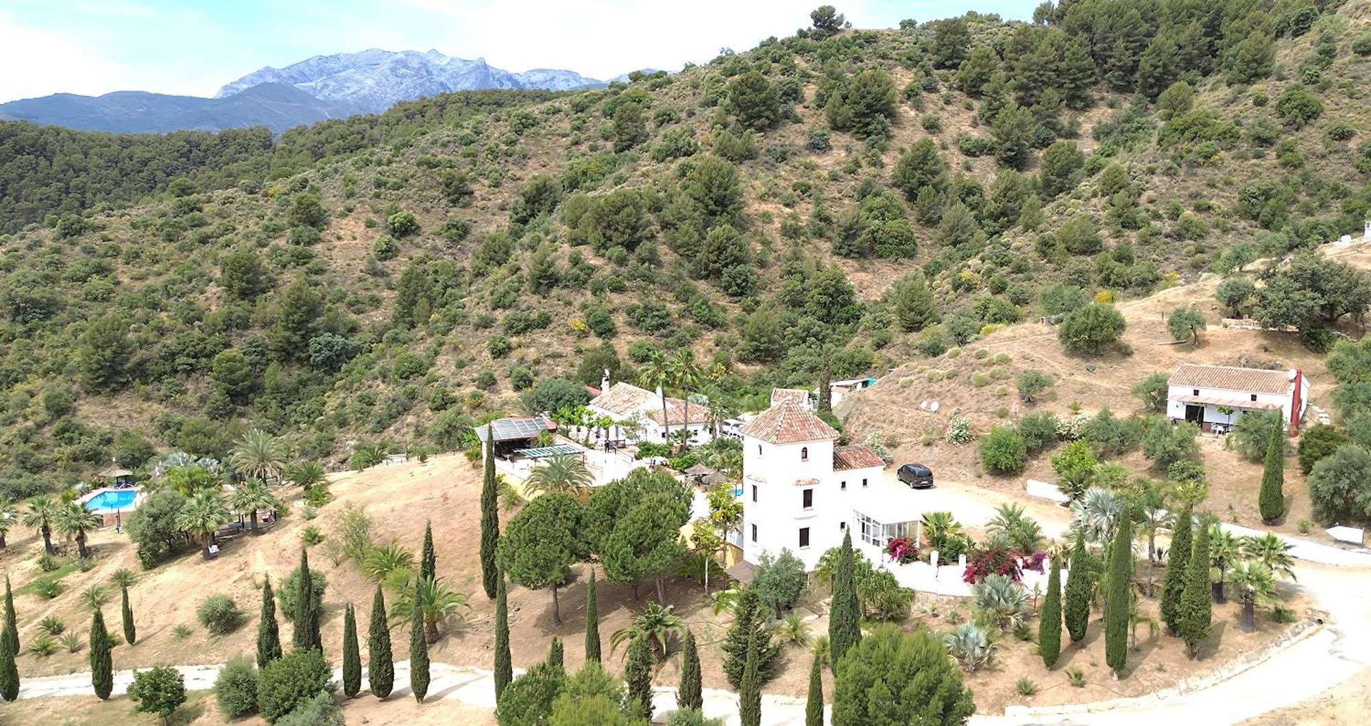 Rural Cottage, With Pool & Optional Private 6 Guests Jacuzzi Tolox Exterior photo