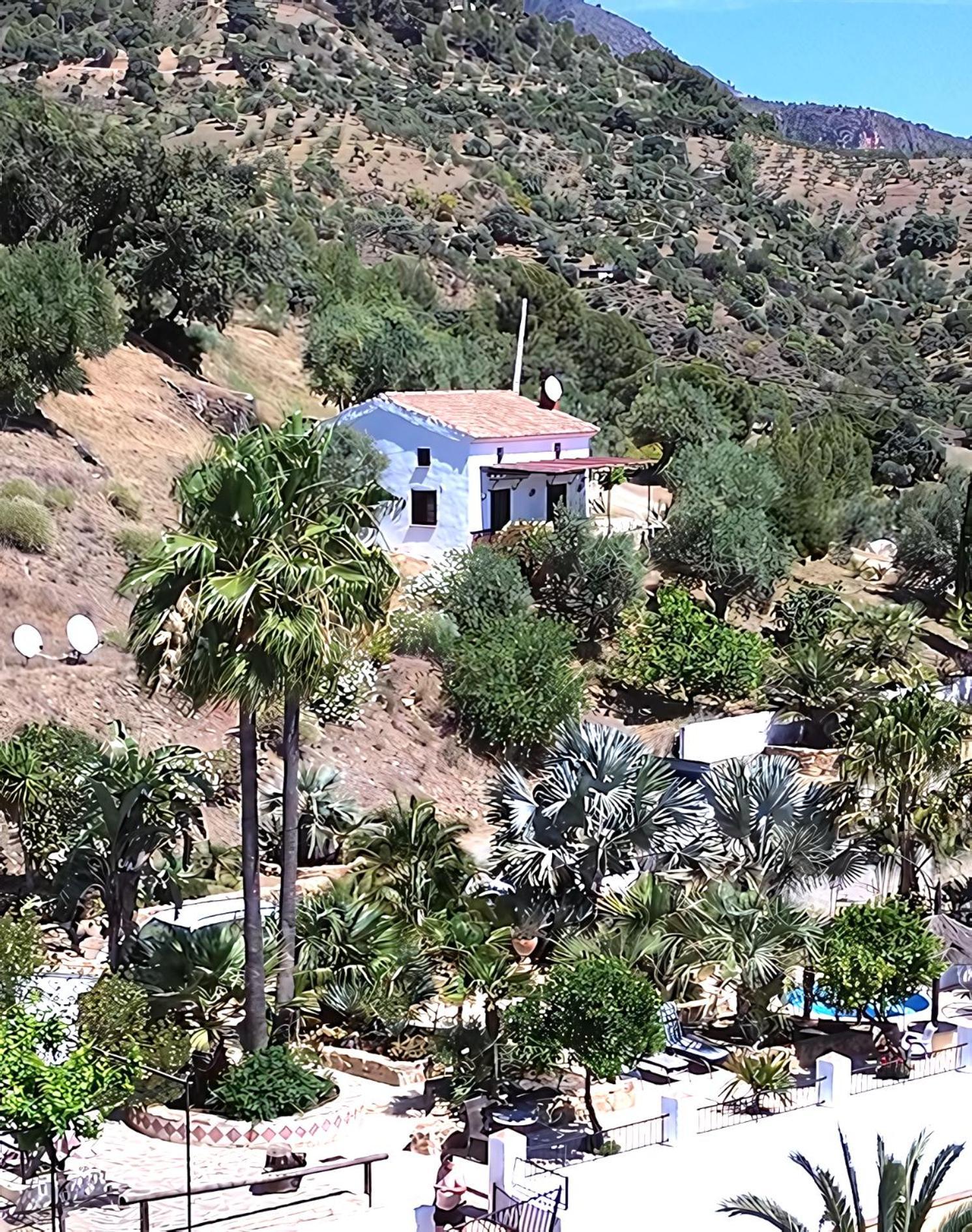 Rural Cottage, With Pool & Optional Private 6 Guests Jacuzzi Tolox Exterior photo